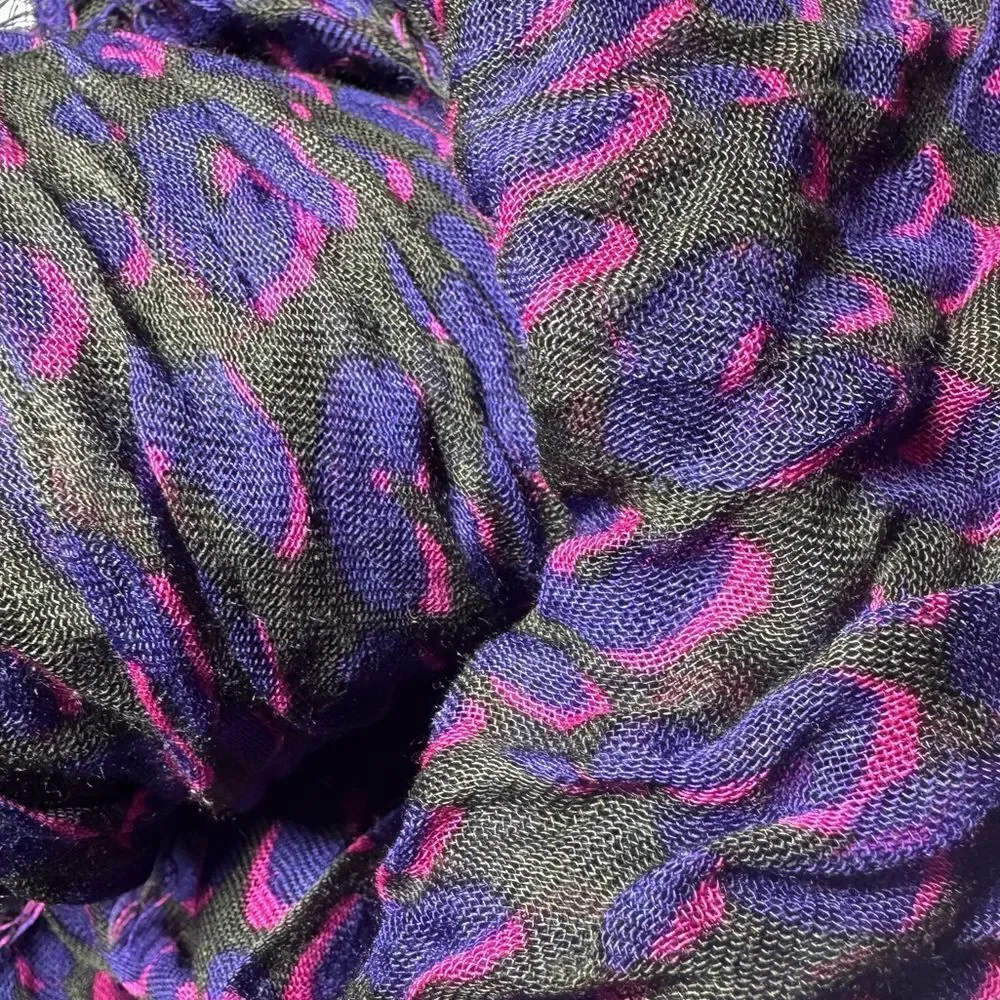 Auth Louis Vuitton Stephan Spouse Ltd Edition Violet Leopard Cashmere Silk Shawl